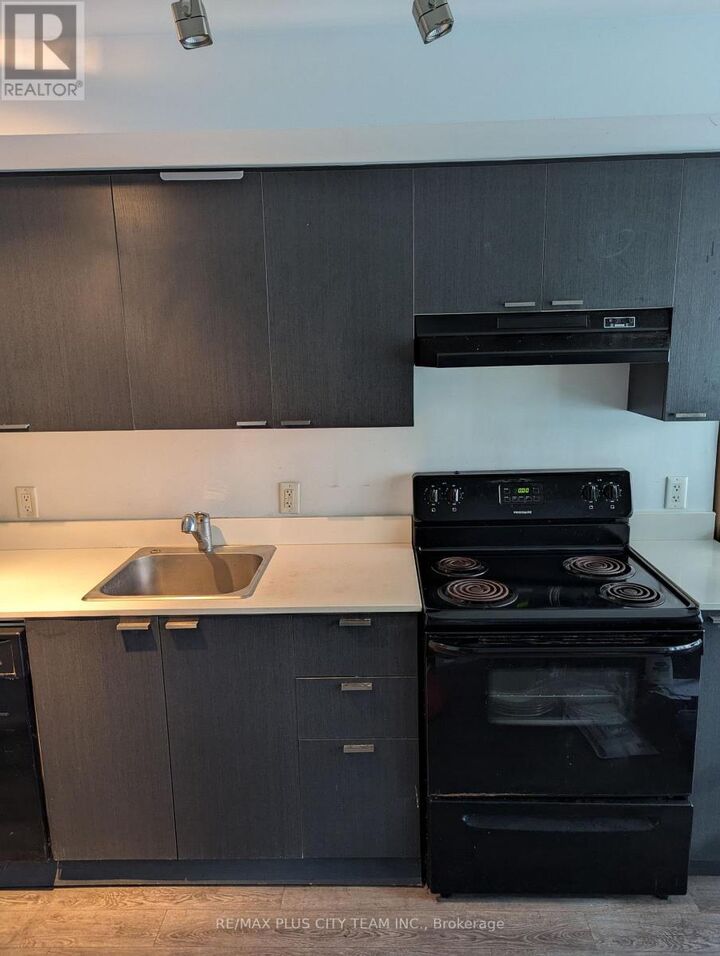 Property Photo:  375 King Street West 502  ON M5V 1K5 