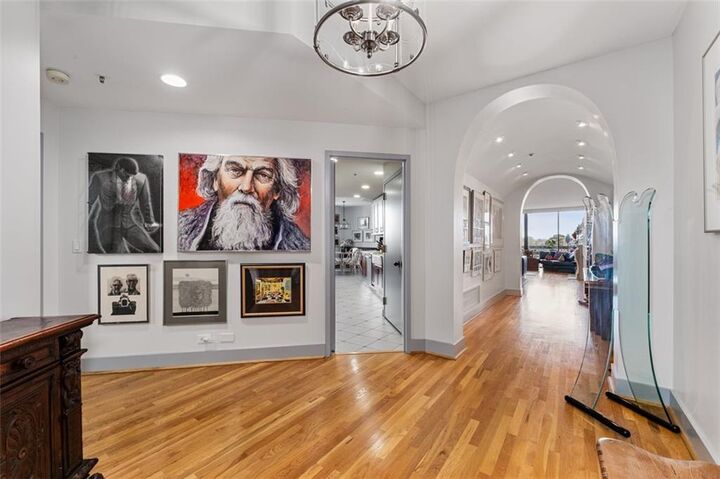 2660 Peachtree Road NW 9G  Atlanta GA 30305 photo