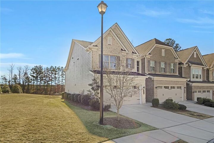 Property Photo: 811 Mason Grove Parkway GA 30043