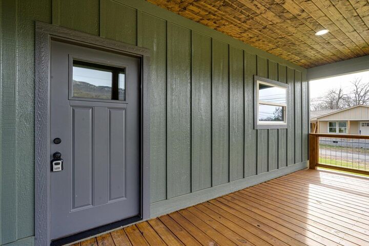 Property Photo:  302 Cumberland Avenue  TN 37347 