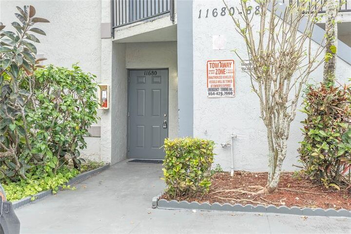 Property Photo:  11680 NW 39th St  FL 33065 