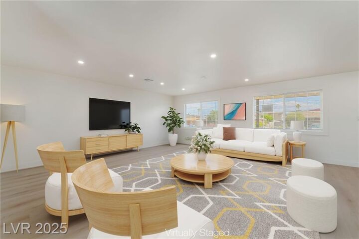 Property Photo: 6444 Bannock Way NV 89107