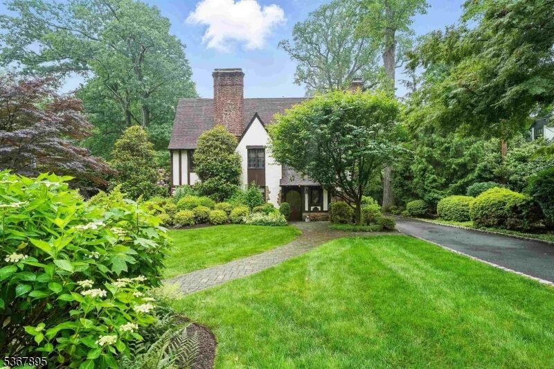 Property Photo: 15 Wayside Pl NJ 07042