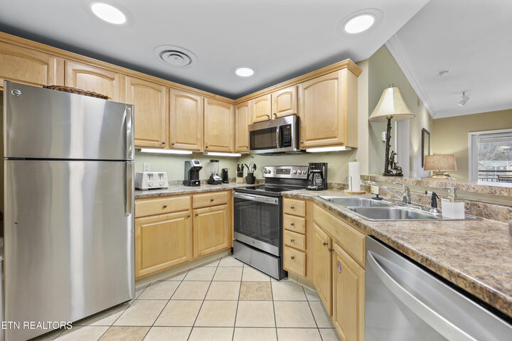 Property Photo: 215 Woliss Ln 406 TN 37738