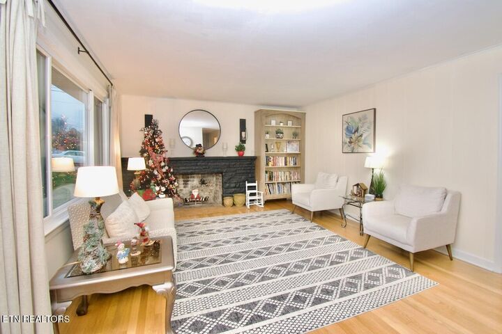 Property Photo: 1204 Redwood Ave TN 37803