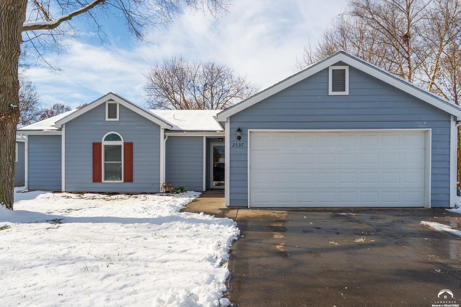 Property Photo: 2537 Stowe Drive KS 66049
