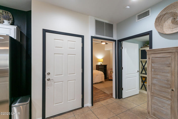 Property Photo:  420 Acoma Blvd 10  AZ 86406 