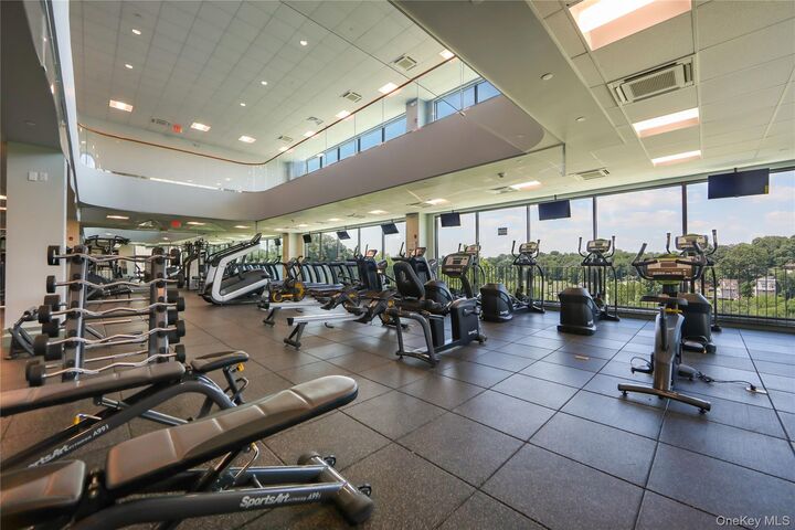 Property Photo:  701 Ridge Hill Boulevard 1J  NY 10710 