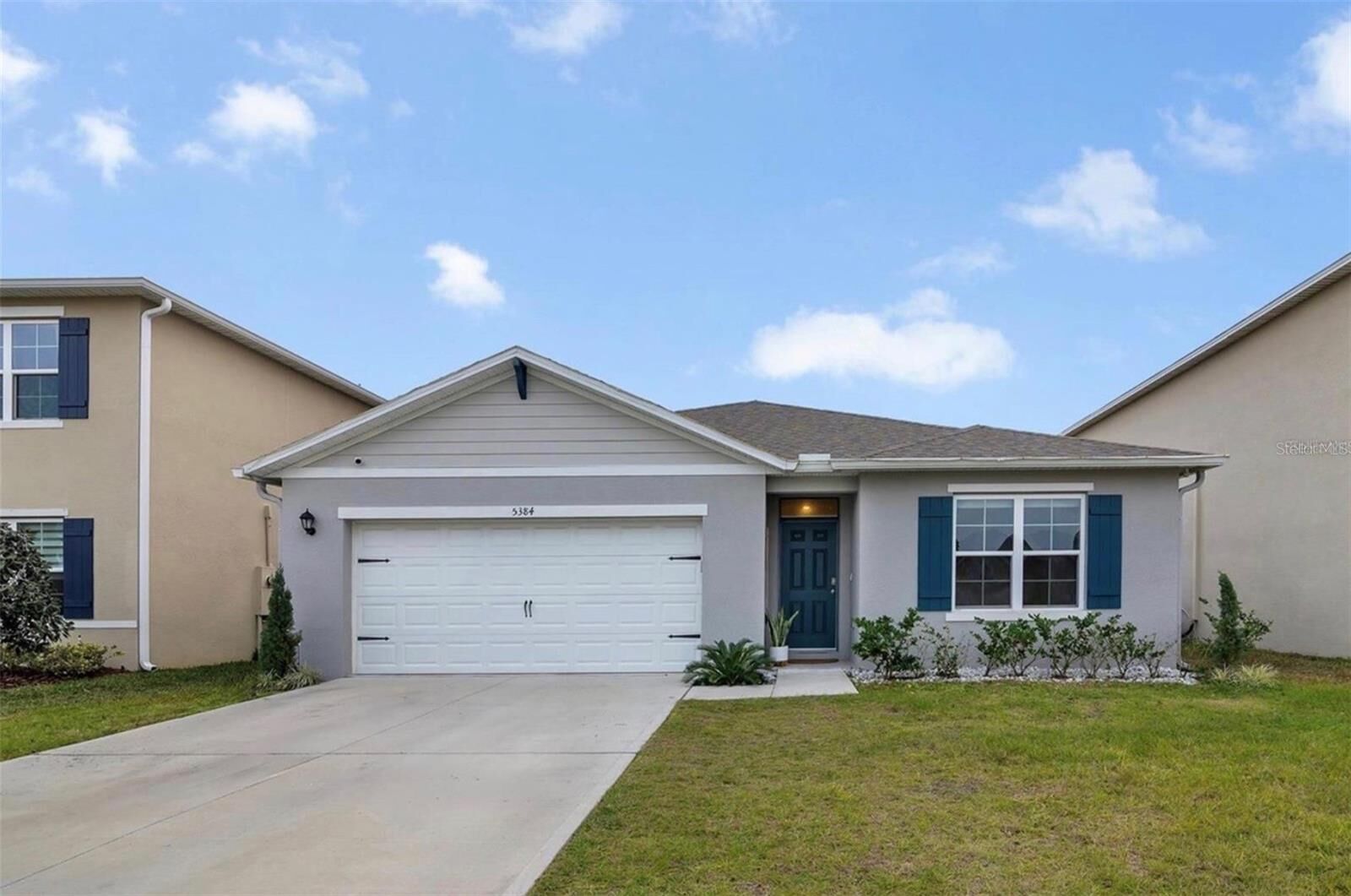 Property Photo: 5384 Hickory Downs Way FL 34771