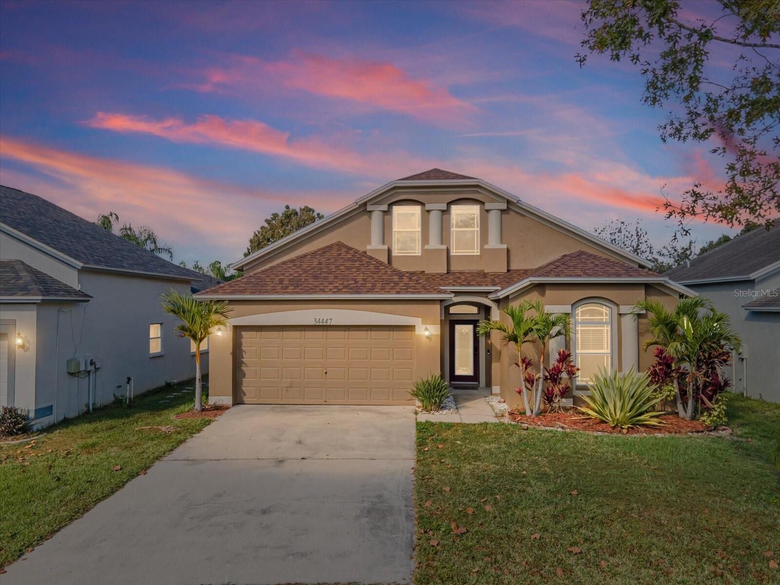 Property Photo:  34447 Windknob Court  FL 33545 