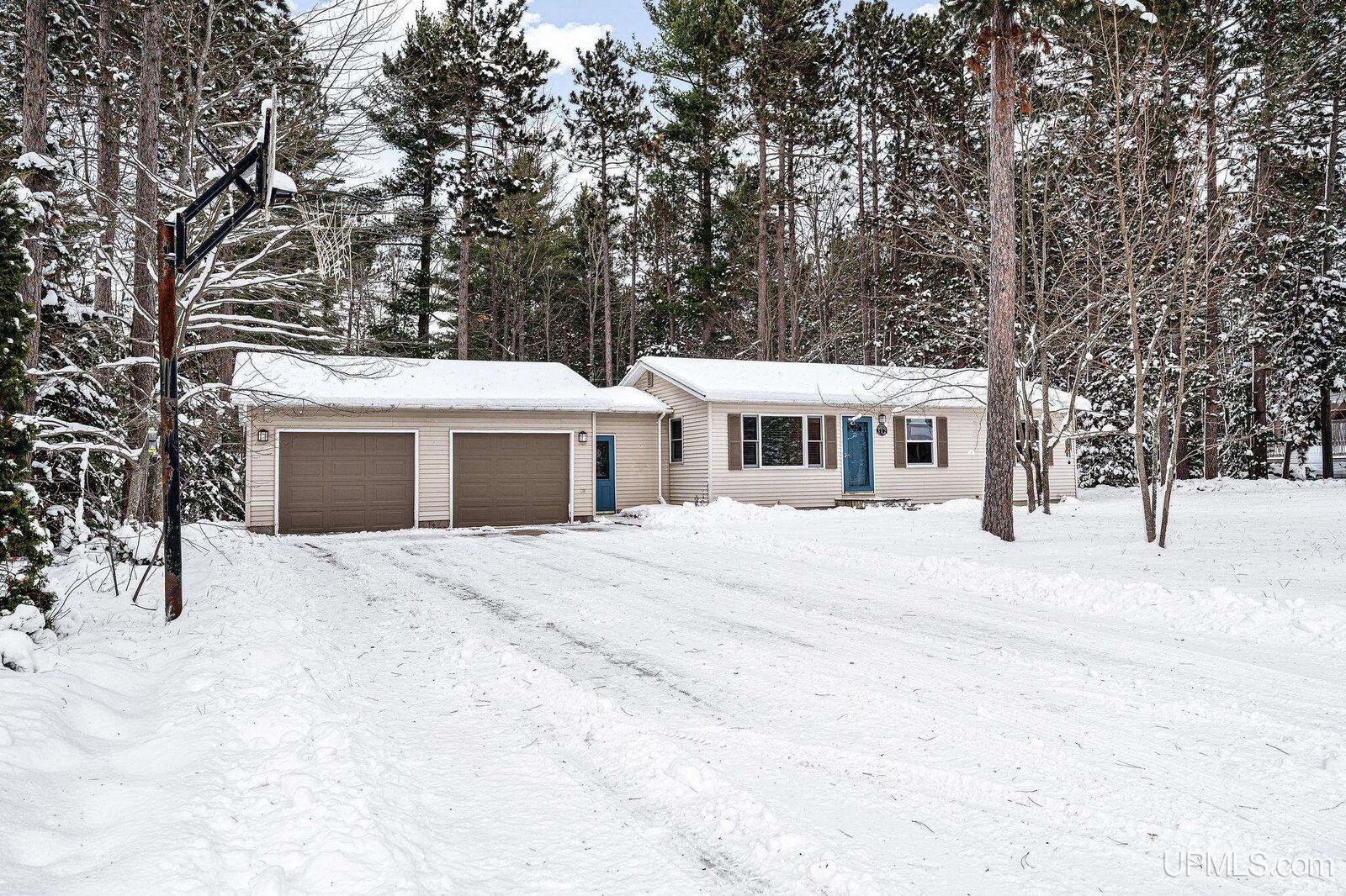 Property Photo:  312 Fernwood Drive  MI 49855 