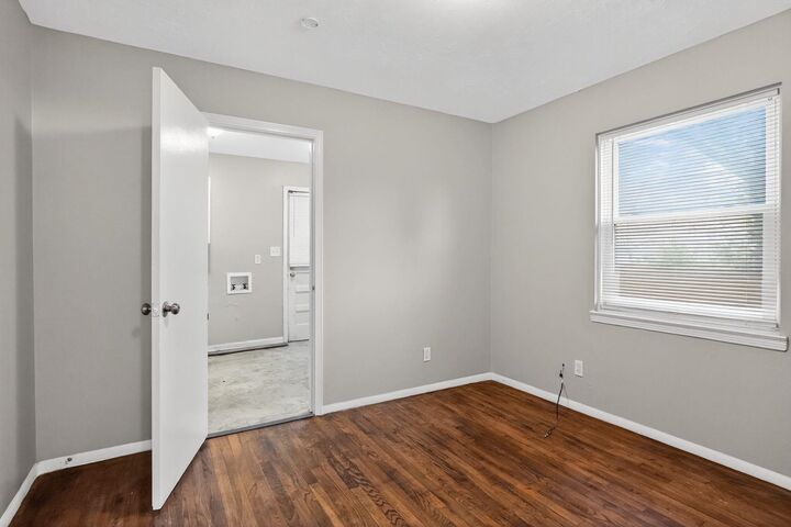 Property Photo:  5573 Millbranch Rd  TN 38116 