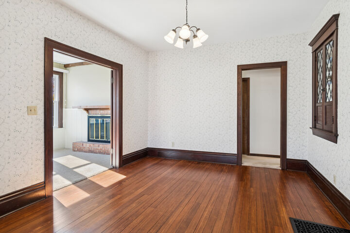 Property Photo:  55 Garfield Street  IL 60543 