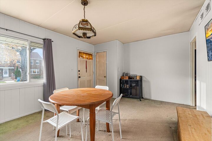 Property Photo:  257 Vermont Avenue  IL 60505 