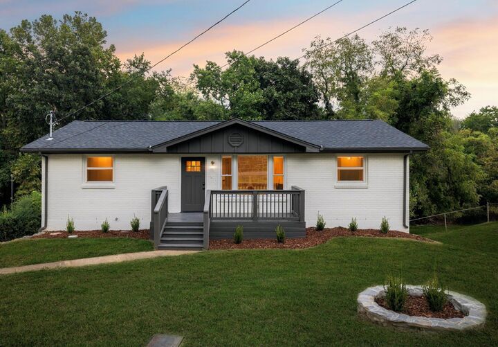 Property Photo: 1807 Willow Springs Dr TN 37216