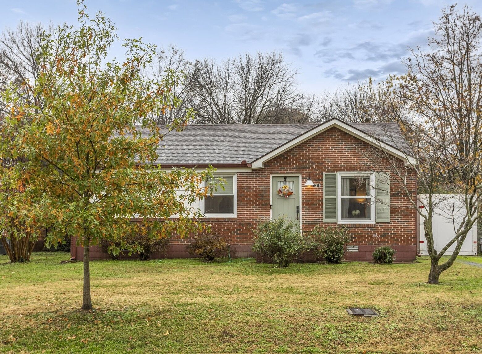 Property Photo: 1318 N 6th St TN 37207