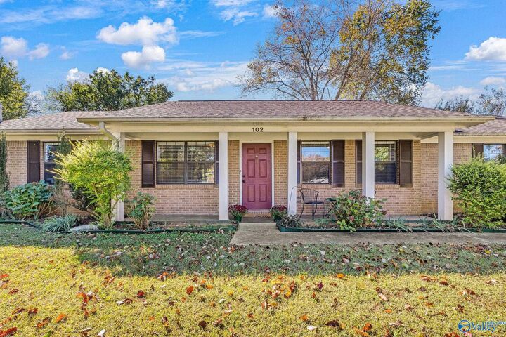 Property Photo: 102 Harpeth Drive AL 35761