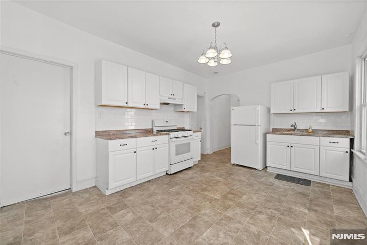 Property Photo: 21 Walnut Street 2 NJ 07013