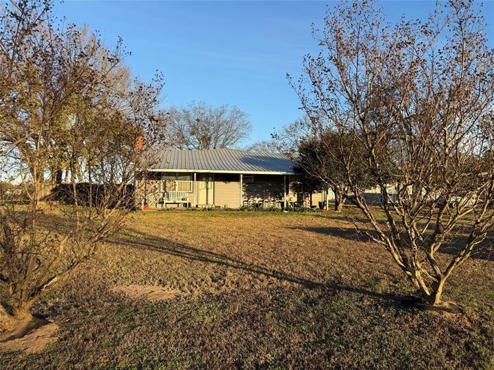 Property Photo:  4782 N State Highway 19  TX 75440 