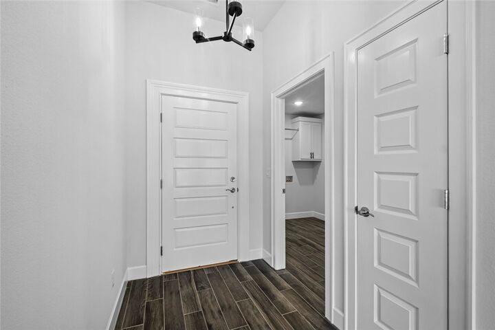 Property Photo:  4669 W Triangle Street  AR 72704 