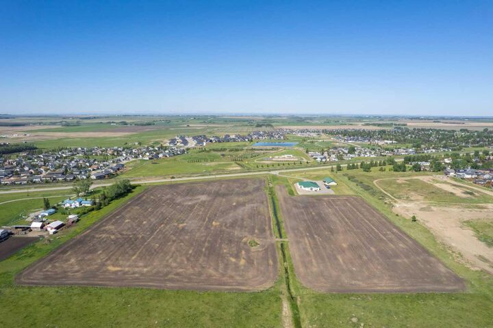 Property Photo: 1001A Highway 2A AB T0M 0N0