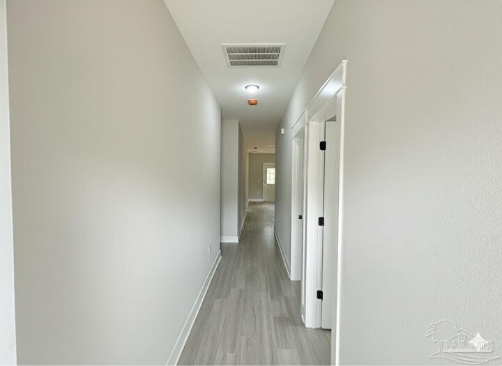 Property Photo: 2936 N 14th Ave FL 32583