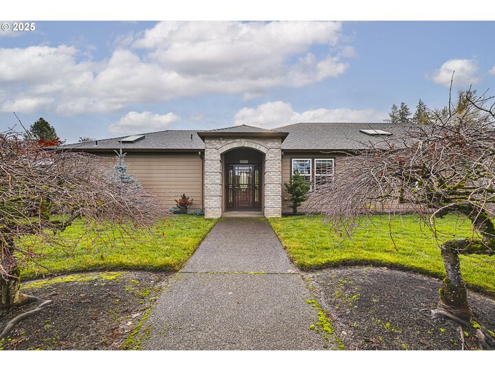 Property Photo:  16511 Anna Eve Dr  OR 97267 