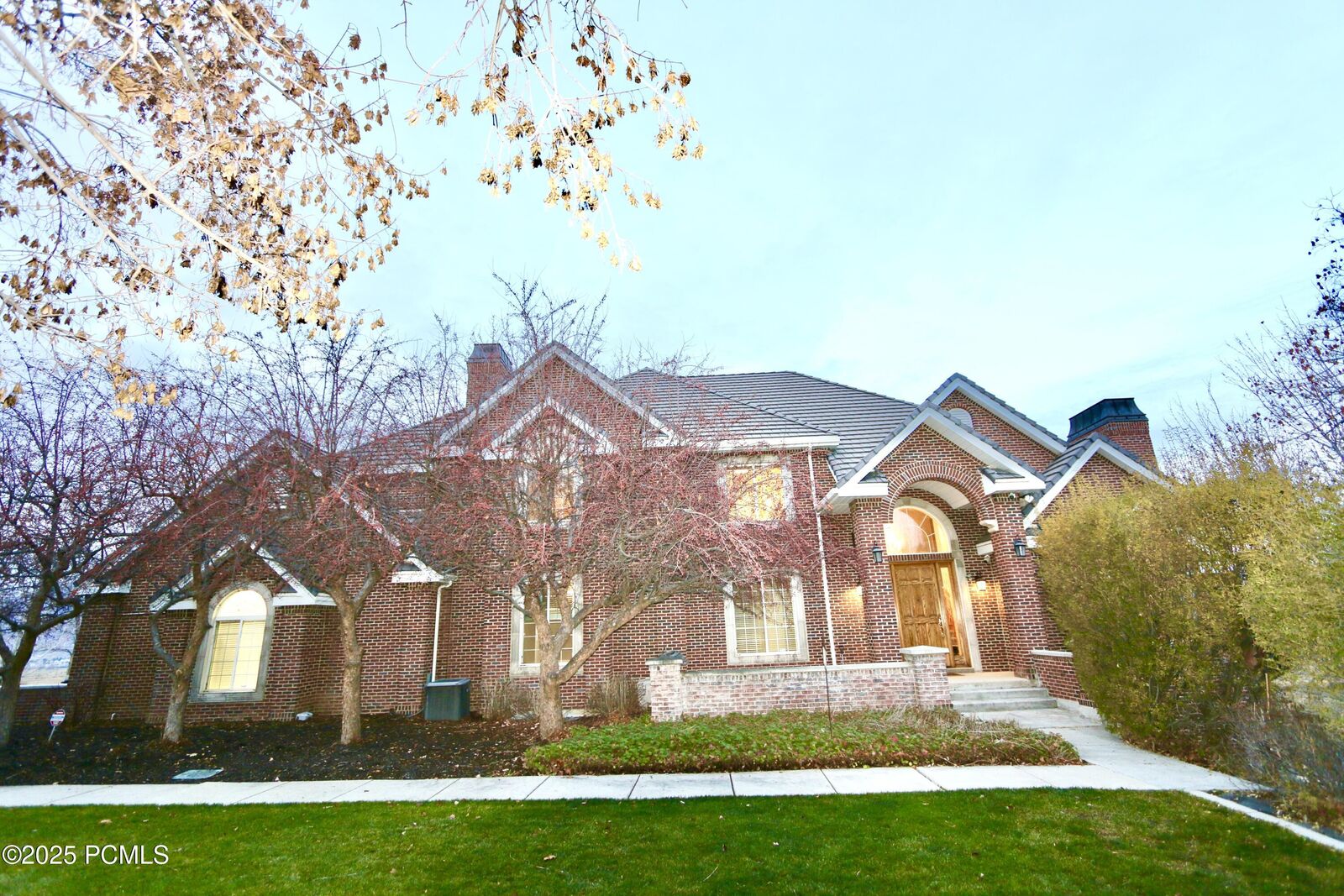 Property Photo: 1290 N Valley Ridge Drive UT 84032