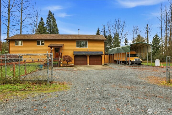 Property Photo: 8923 113th Drive SE WA 98290
