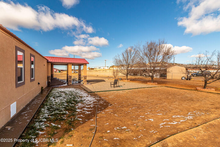 Property Photo: 2 Road 3321 NM 87410