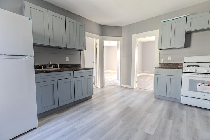 Property Photo: 247 Washington Street 3S CT 06051