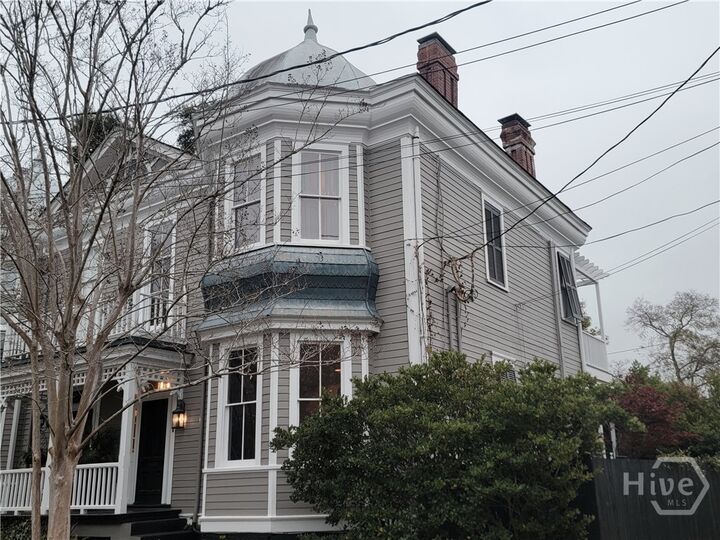 Property Photo: 610 Habersham Street GA 31401