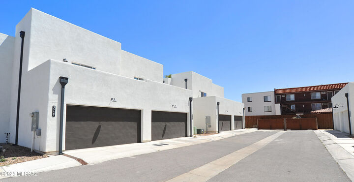 Property Photo:  3727 E Mondego Court  AZ 85716 