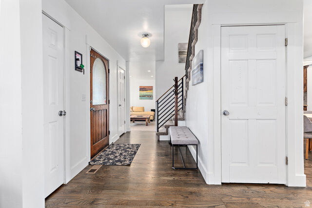 Property Photo: 706 S Bateman Ln UT 84004