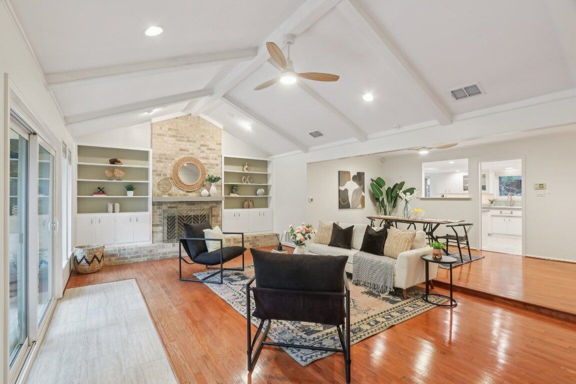 Property Photo:  2505 Comburg Castle Way  TX 78748 