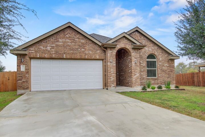 406 Dragon Ridge Road  Buda TX 78610 photo