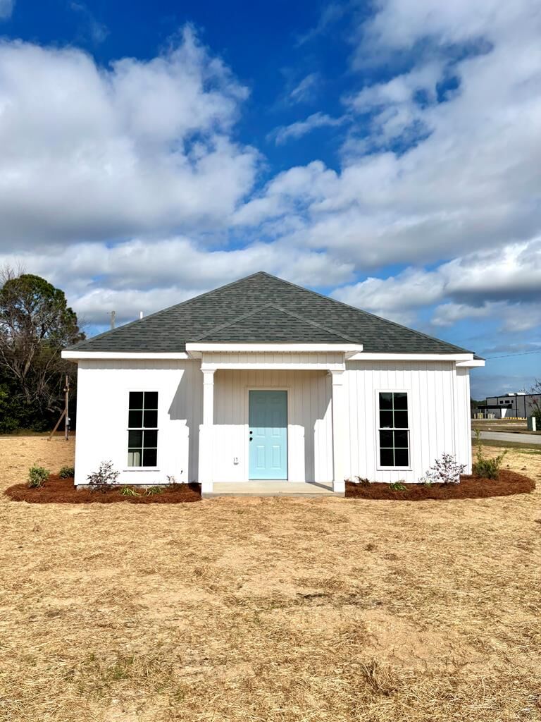 Property Photo:  1129 Gillionville Road  GA 31707 