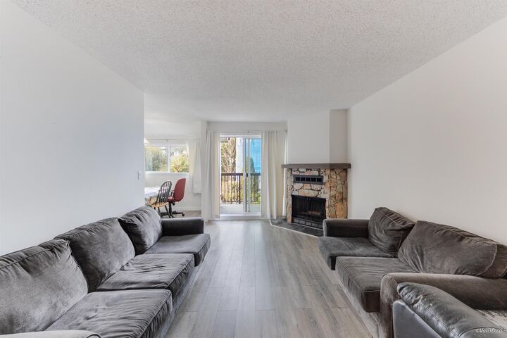 Property Photo: 7162 133A Street 203 BC V3W 7Z9