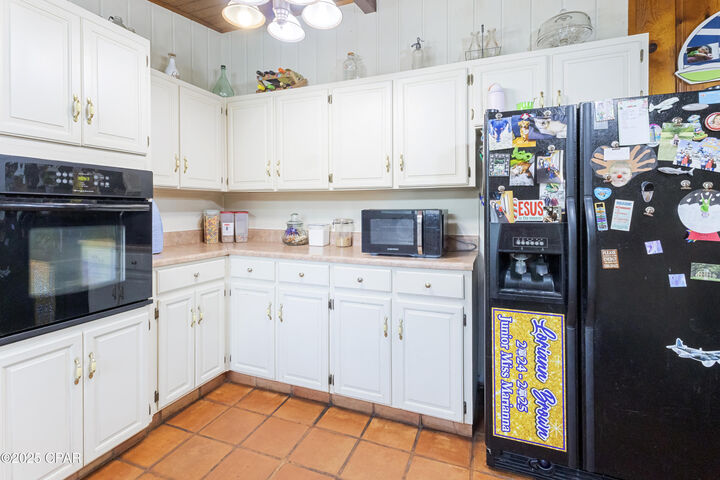 Property Photo:  3369 Parkridge Road  FL 32446 