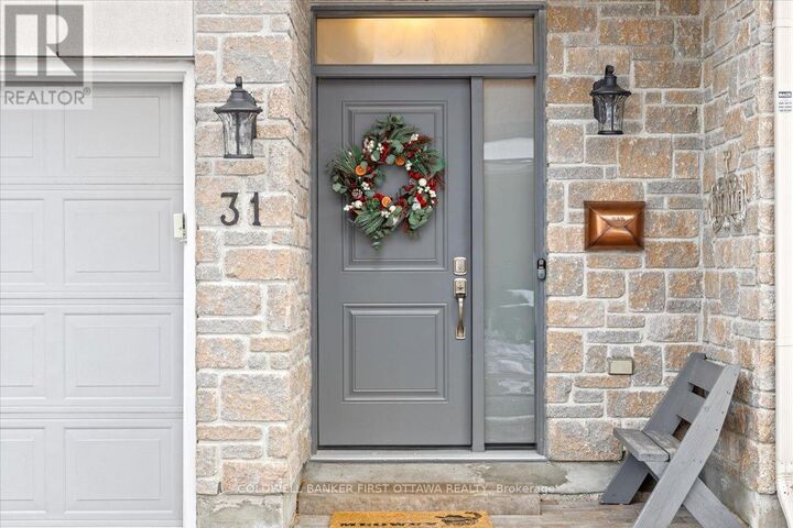 Property Photo: 31 Glenhaven Pvt ON K1V 2B2