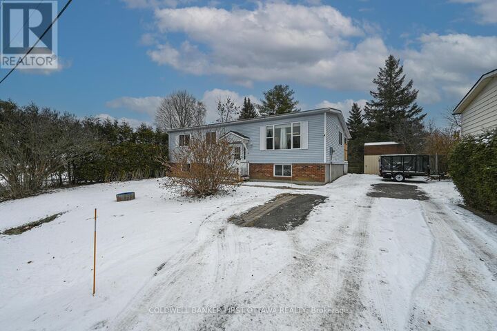 Property Photo:  40 Fringewood Drive East  ON K2S 1V1 