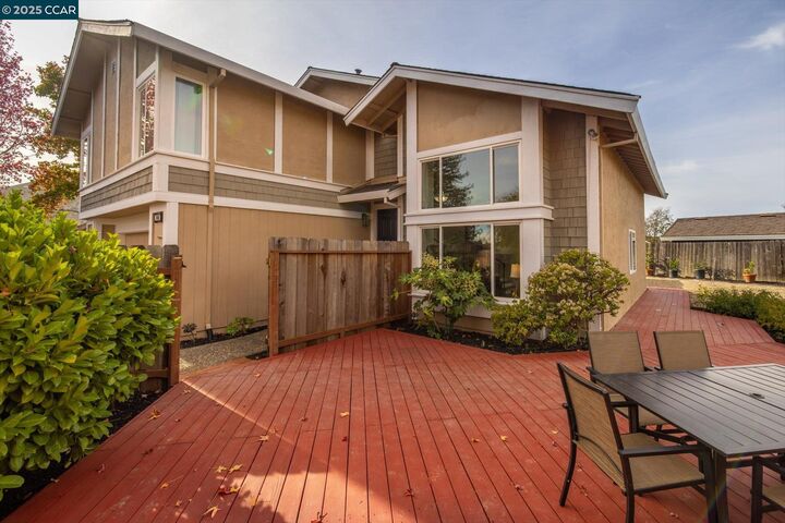 Property Photo: 850 Leeds Ct. CA 94510