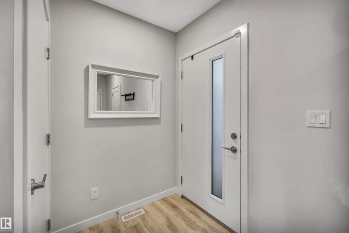 Property Photo:  98 Kingsbury Circle  AB T7X 0C9 