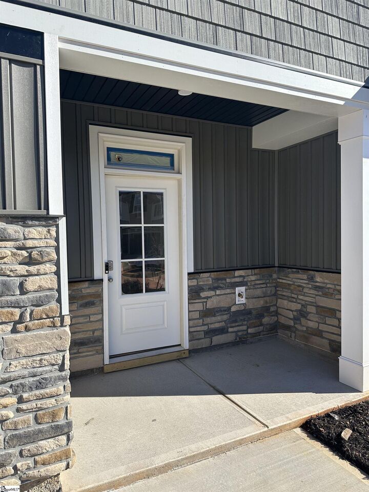 Property Photo: 406 Belgrove Way Lot 24 SC 29640