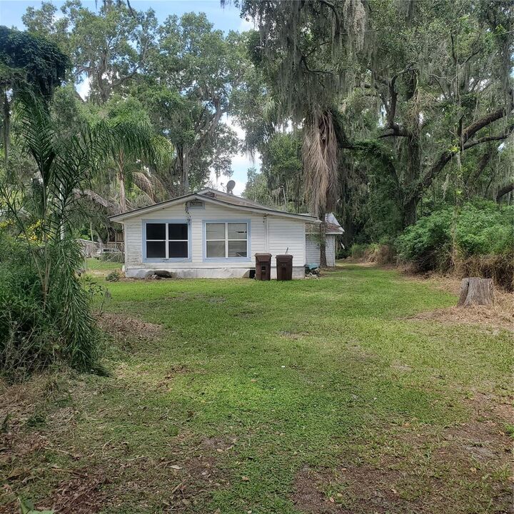 Property Photo: 949 Lake Street FL 33851