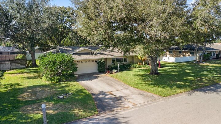 Property Photo: 1812 48th Street W FL 34209