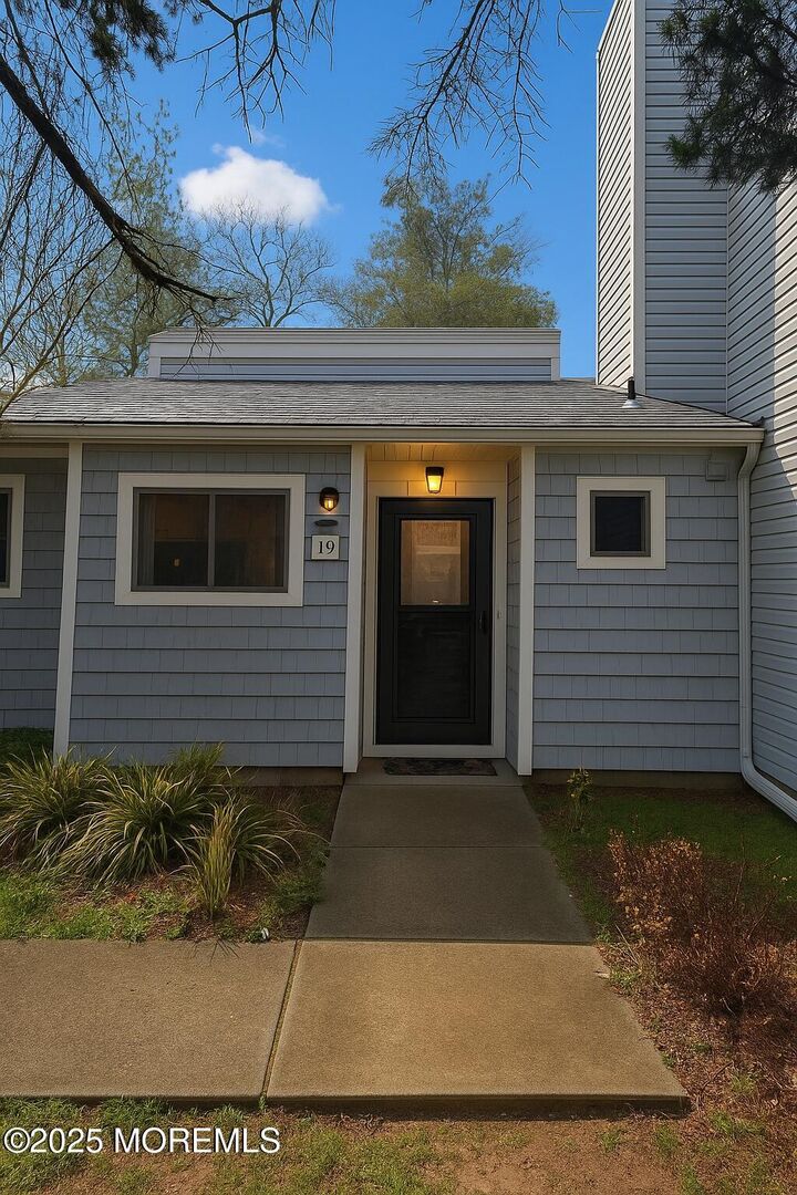 19 Helene Court  Tinton Falls NJ 07724 photo