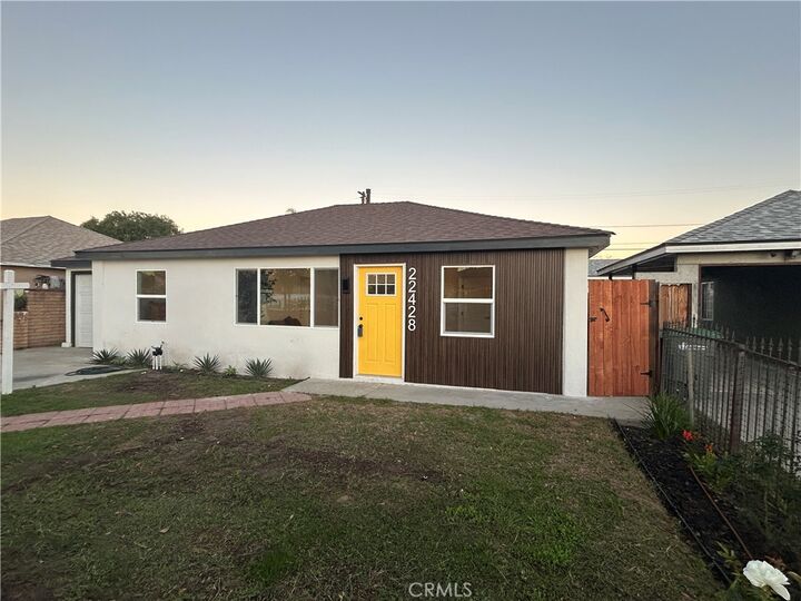 22428 Neptune  Carson CA 90745 photo