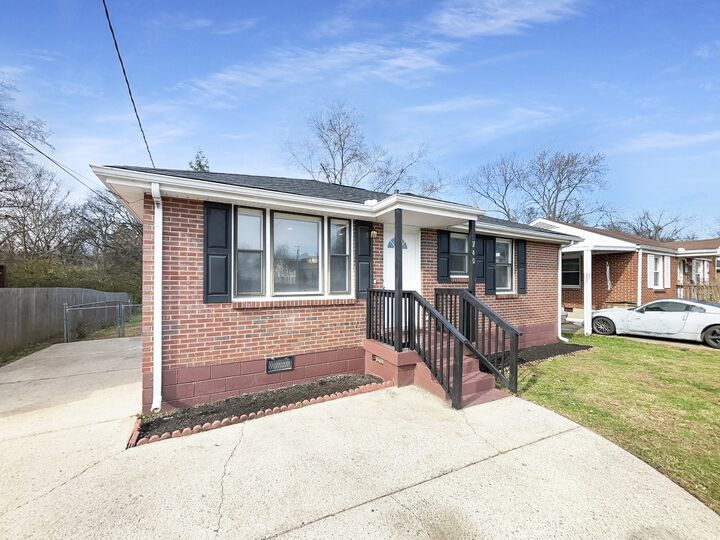 Property Photo: 740 Idlewild Dr TN 37115