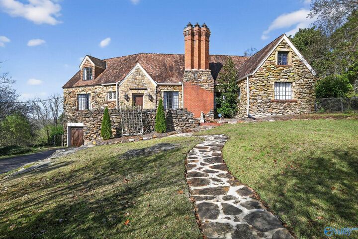 2710 Hilltop Circle  Gadsden AL 35904 photo